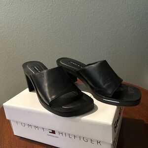 NWT- Authentic Tommy Hilfiger gorgeous Leather Black Women's Slide Sandals.